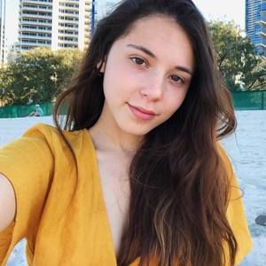 Meet your Posher, Lauren